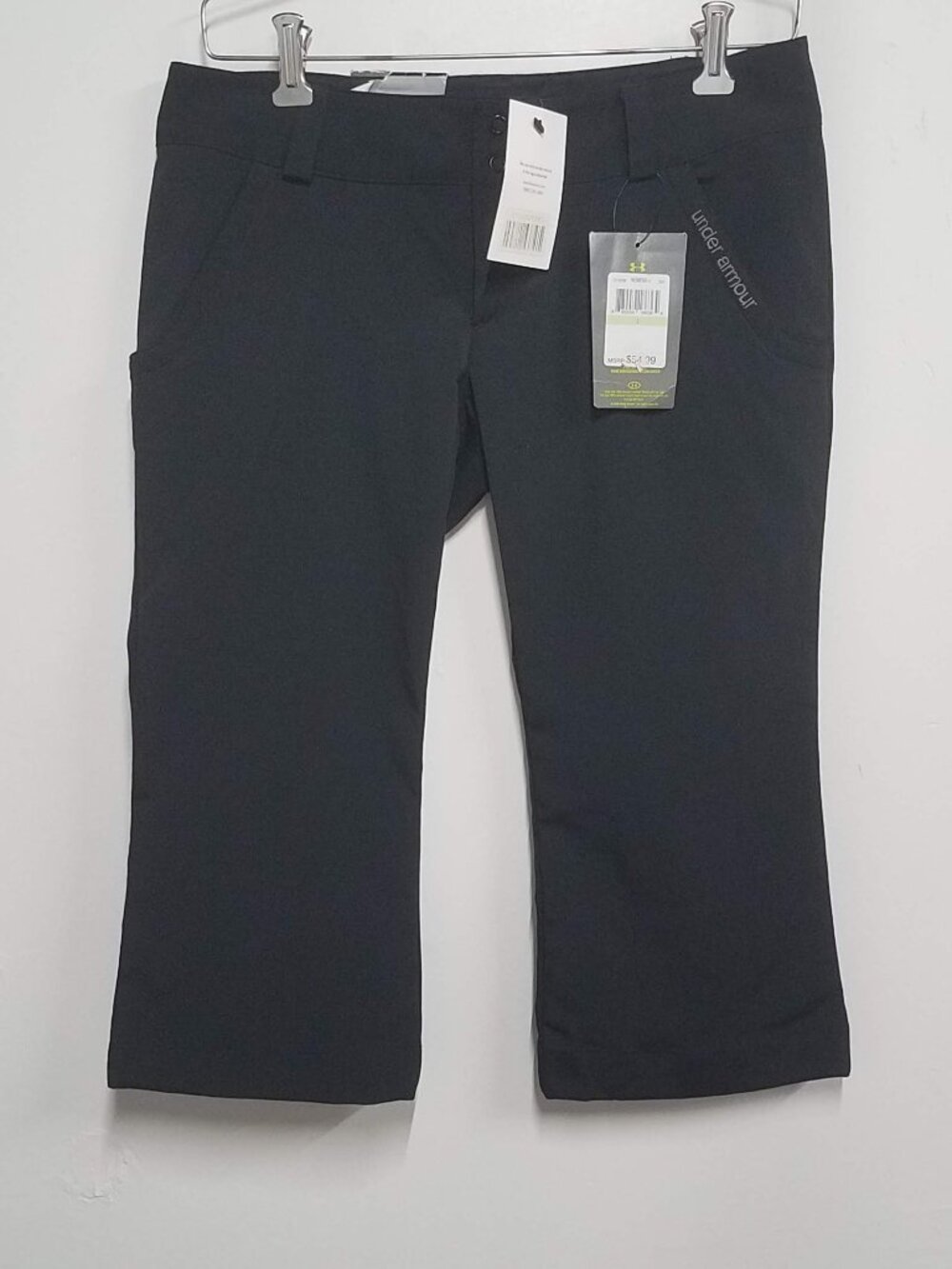 Under Armour Bureau Cherrington Capri Black Womens 4 New Heatgear 1216038 001